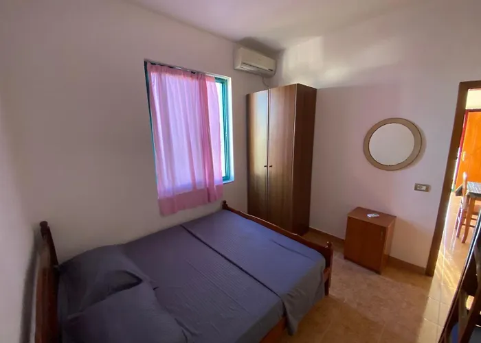 Vellezerit Celaj Hotel Velipojë